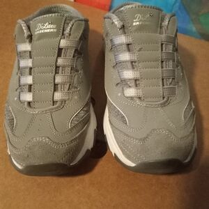 Skechers D'Lites Taupe Sneakers